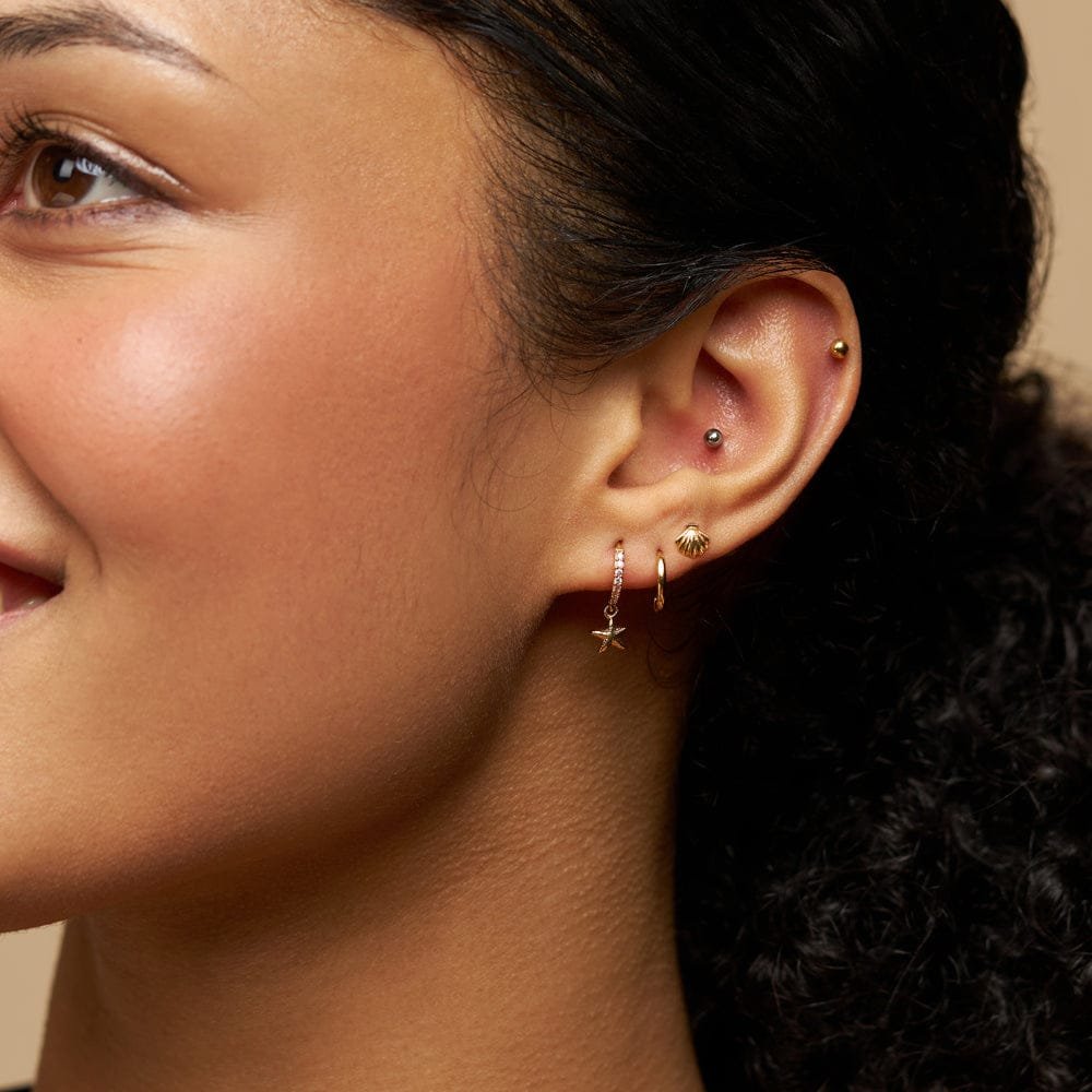 Pavé & Starfish Micro Hoop Earrings - Image 2