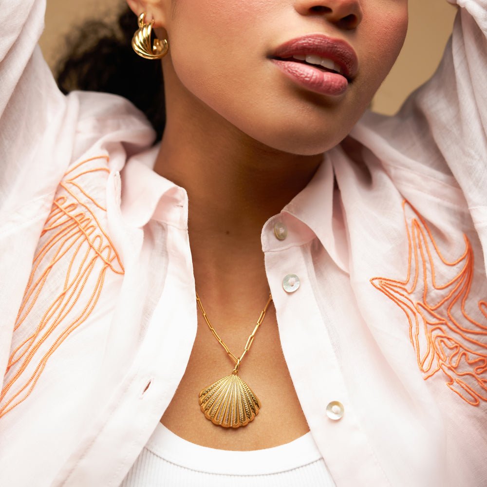 Statement Textured Shell Necklace - Image 2